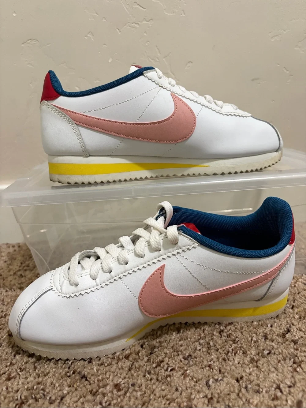 Nike Women's Cortez Sneaker 'Coral Stardust' 807471-114 Size 6